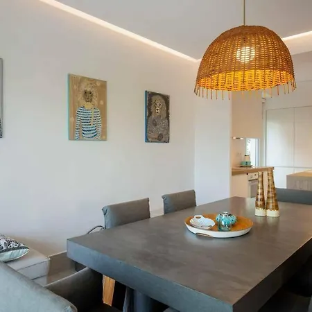 Charming 1 Bedroom In Voula Centre. * Athens