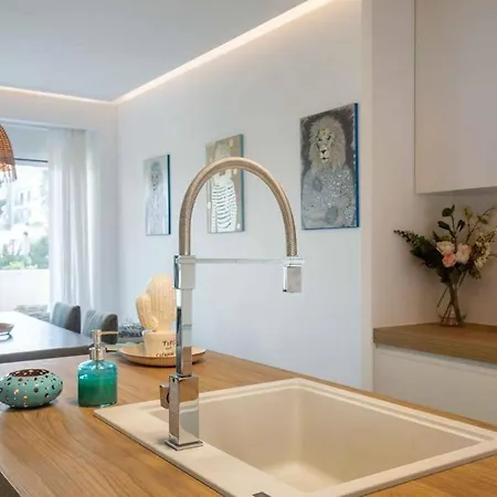 Charming 1 Bedroom In Voula Centre. * Athens
